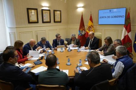 Imagen La Junta de Gobierno de la Diputación aprueba las bases para la convocatoria de ayudas de carácter social, que han visto incrementada su dotación hasta los 175.000 euros