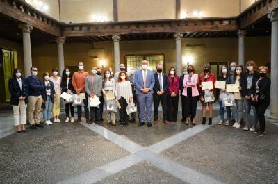 Imagen Una nueva generación de becarios se despide de la Diputación tras un año de prácticas formativas